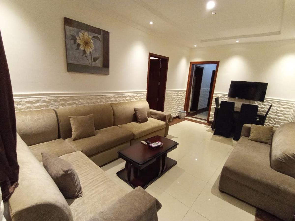 Celine Al Motamaiza Furnished Apartment Jidda Exteriör bild