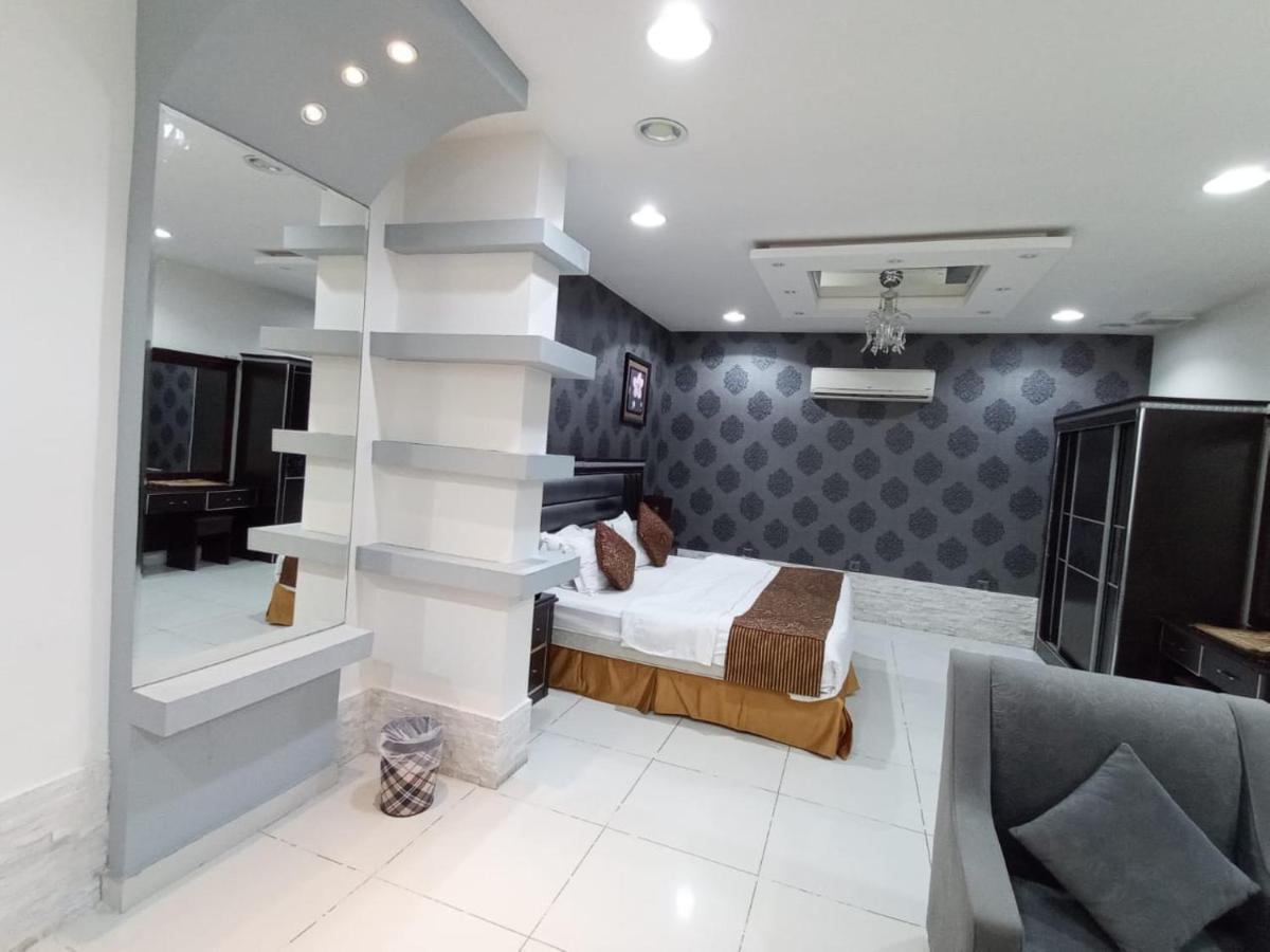 Celine Al Motamaiza Furnished Apartment Jidda Exteriör bild