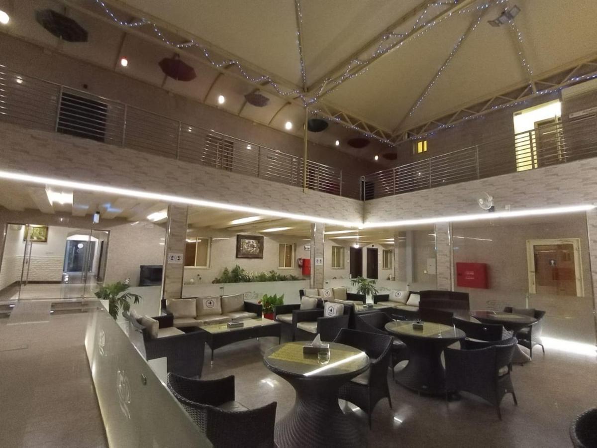 Celine Al Motamaiza Furnished Apartment Jidda Exteriör bild
